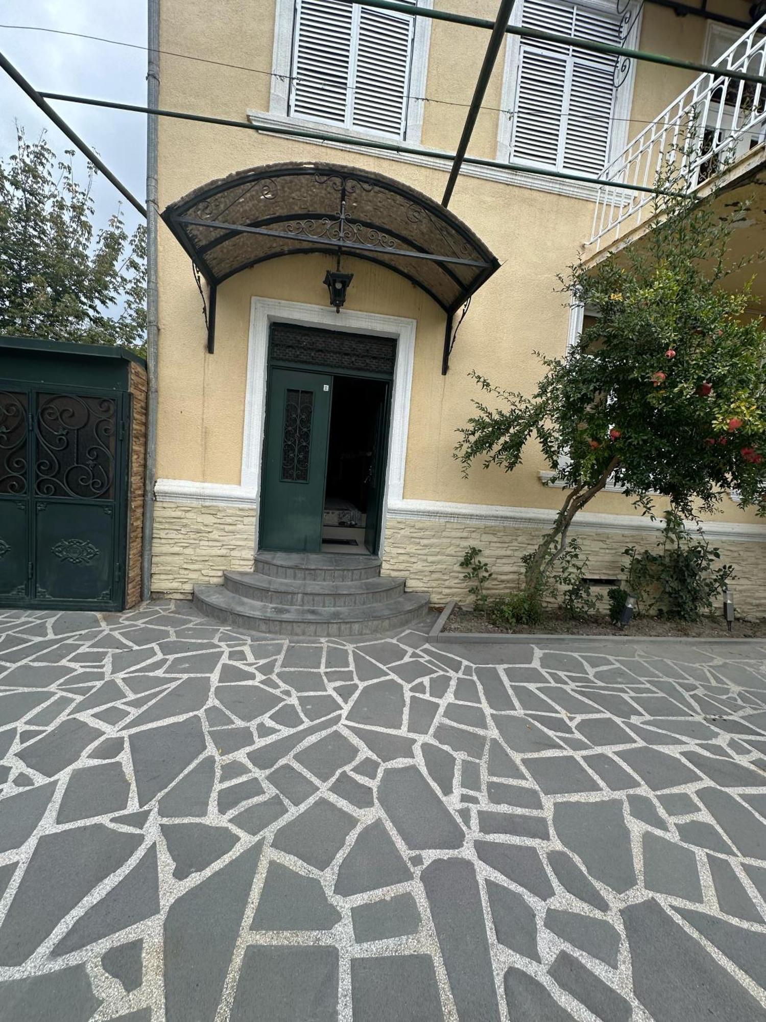 Ekas Rosengarten Gori Bagian luar foto